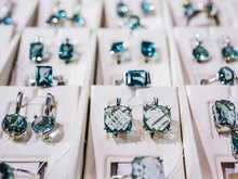 Где в Новосибирске найти топовые подарки к 23 февраля и 8 марта?  