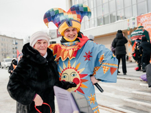 Масленица по‑криводановски: перетягивание сосисок и «Ода колбасе»