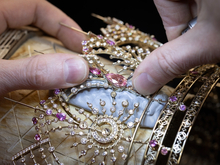 Ювелирный дом CHAMOVSKIKH создал драгоценные короны для победительниц конкурса красоты