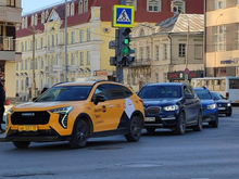 Службам такси запретят увеличивать цены из-за непогоды и осадков