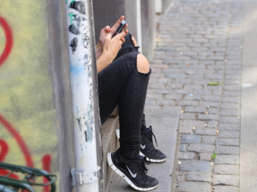 В Свердловской области установили контроль за 4,6 млн страниц школьников в соцсетях