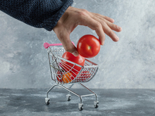 Эксперты: деловая и потребительская активность в Сибири продолжает замедляться