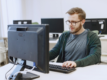 Безлимит отменяется? В Екатеринбурге начали ограничивать скорость интернета