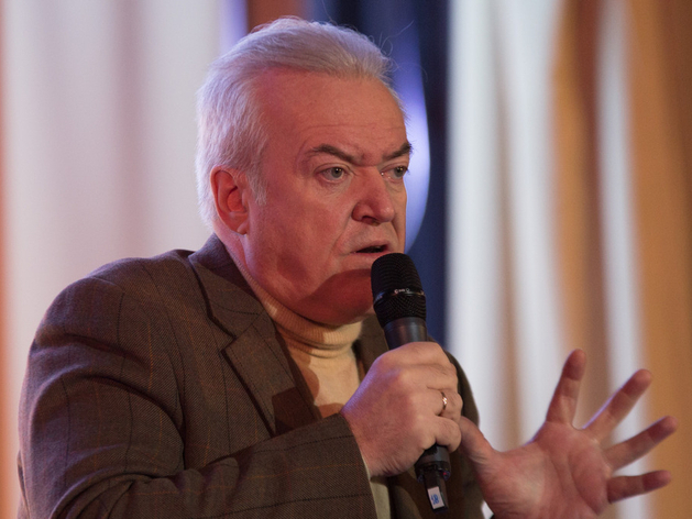 Дмитрий Бугров покинул пост первого проректора УрФУ Дмитрий Бугров покинул пост первого проректора УрФУ