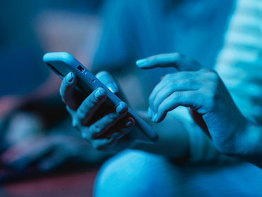 Налоговики будут искать скрытые доходы в переводах с карты на карту