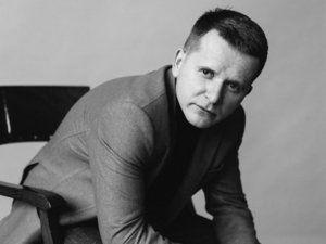 Когда лидов мало, первый инстинкт — дружить с клиентами. Почему это ошибка?