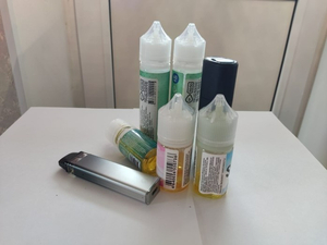 Власти РФ хотят полностью запретить продажу электронных сигарет