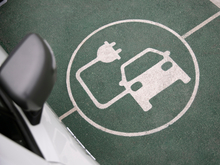 Еще 66 электрозаправочных станций заработают в Новосибирской области