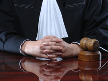 В Петербурге УФАС завело дело на «Айсклиник» из-за хвастовства на сайте

