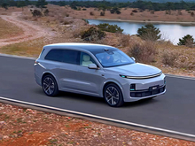 Li Auto открыл официальный дилерский центр в Красноярске

