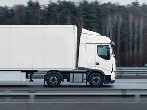 Заработало ограничение проезда большегрузов в Новосибирске. Списки улиц