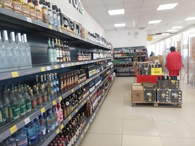 Свердловские депутаты поддержали «полусухой закон», но некоторые выступили за ужесточение Свердловские депутаты поддержали «полусухой закон», но некоторые выступили за ужесточение