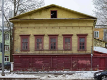 В центре Нижнего Новгорода продают с торгов старинный особняк