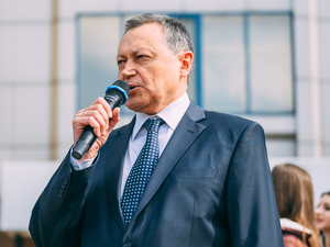 Эдхам Акбулатов возвращается в политику: экс-мэр Красноярска участвует в праймериз