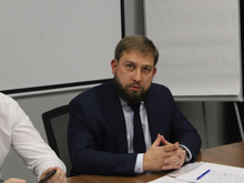 В Петроградском районе заложили Транспортную аллею у дуба Победы