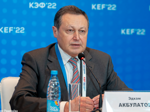 Эдхам Акбулатов может сменить Усса на посту сенатора