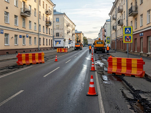В Красноярске почти не месяц ограничили движение на центральной улице
