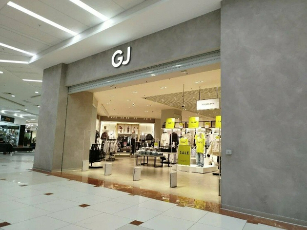 Gloria Jeans пытается избавиться от своих последних фабрик в РФ Gloria Jeans пытается избавиться от своих последних фабрик в РФ