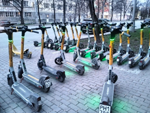 В Екатеринбурге подросткам усложнят аренду самокатов, а операторам установят новые правила