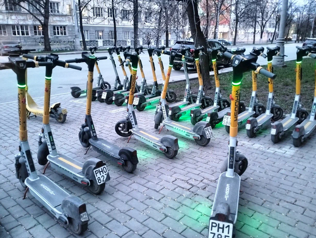 В Екатеринбурге подросткам усложнят аренду самокатов, а операторам установят новые правила В Екатеринбурге подросткам усложнят аренду самокатов, а операторам установят новые правила