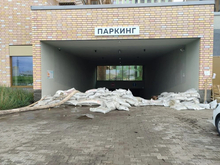 Причиной потопа в паркинге нового ЖК назвали проблемы с отводом воды в Тюмени