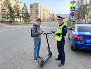 Самокатчиков и владельцев проката в Красноярском крае будут штрафовать за нарушение правил