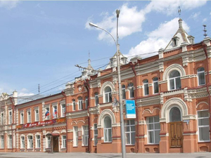 Старинный тюменский комплекс в псевдорусском стиле выставят на аукцион