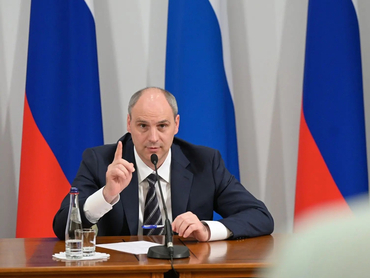 Денис Паслер рассказал, когда закончится топливный кризис, и встал на защиту «Водоканала»