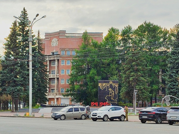 ДОМ.РФ выставил на торги гостиницу «Мадрид» в Екатеринбурге ДОМ.РФ выставил на торги гостиницу «Мадрид» в Екатеринбурге