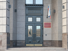 Суд арестовал имущество на 324 млн рублей после пожара на складе в Шушарах