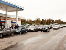 В Красноярске растут очереди на автозаправках. Что с ценами на бензин? 