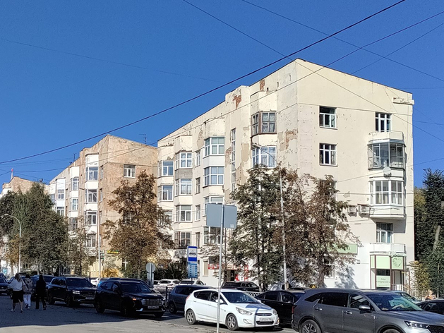 Свердловские власти пока не нашли средства на ремонт «Городка чекистов» Свердловские власти пока не нашли средства на ремонт «Городка чекистов»