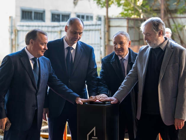 Андрей Гавриловский начал строить новый небоскреб в Екатеринбурге Андрей Гавриловский начал строить новый небоскреб в Екатеринбурге