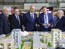 «Синара-Девелопмент» представила губернатору проекты «Тихий центр» и Новокольцовский