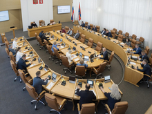 Четыре депутата покинули Горсовет Красноярска
