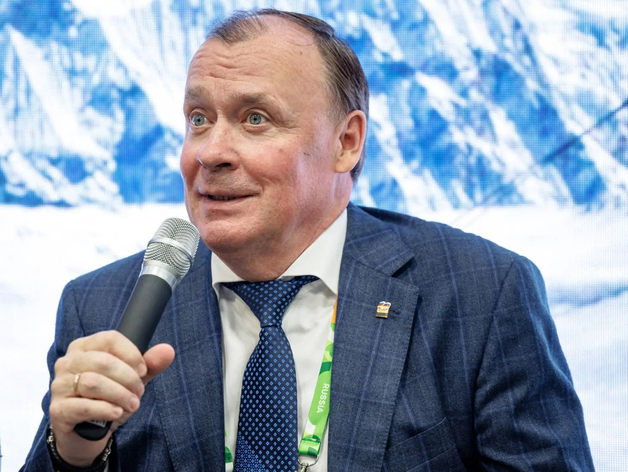 Алексей Орлов официально ушел в отставку с поста мэра Екатеринбурга Алексей Орлов официально ушел в отставку с поста мэра Екатеринбурга