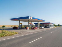 В 15 регионах России сняли ограничения на продажу топлива