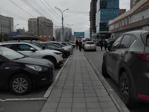 Мэрия назвала точные адреса новых платных парковок в Новосибирске