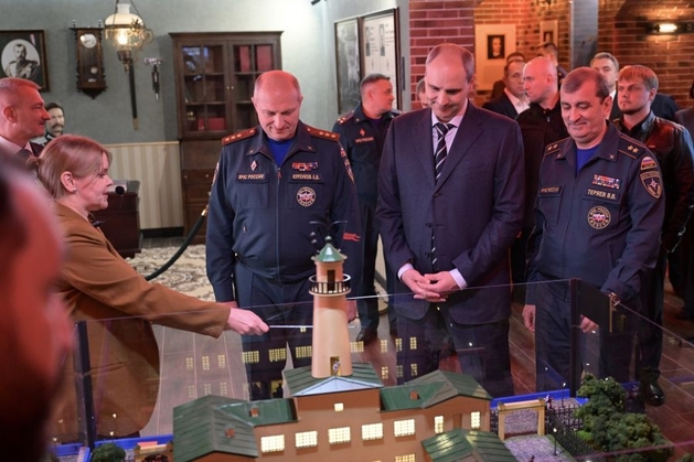 В Екатеринбург прилетал министр МЧС РФ: что он тут делал 5